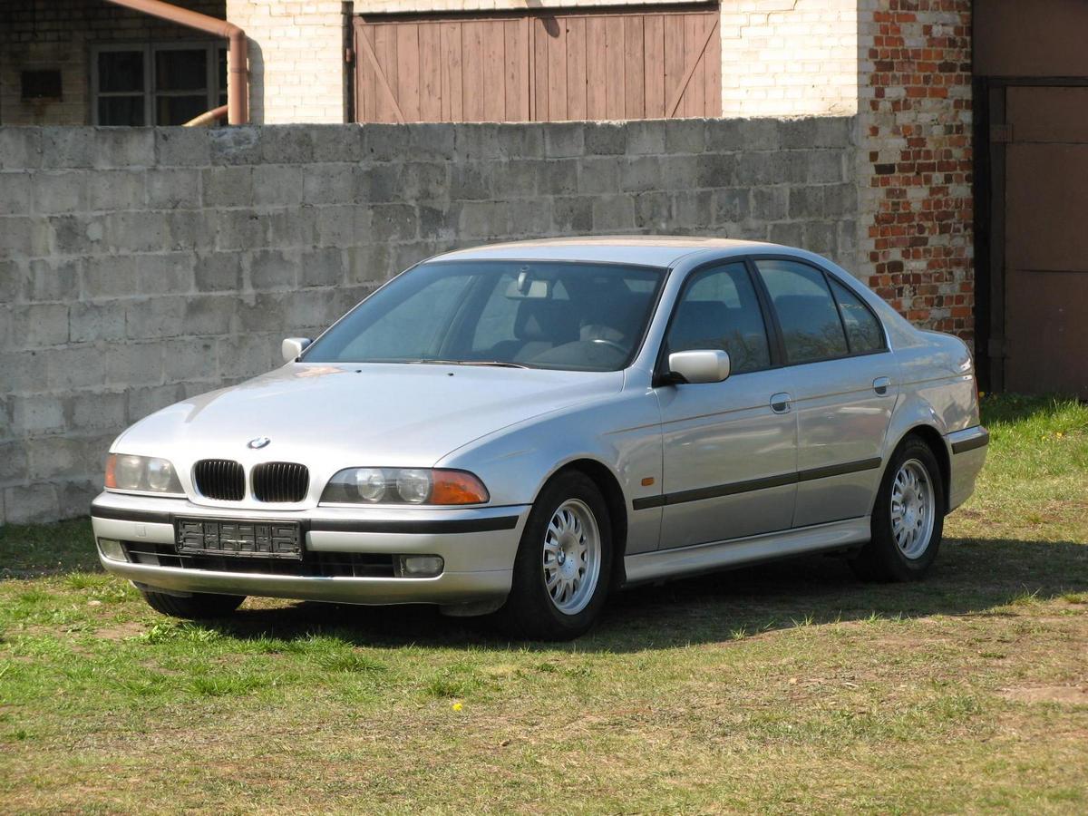 BMW 525tds: 2 фото