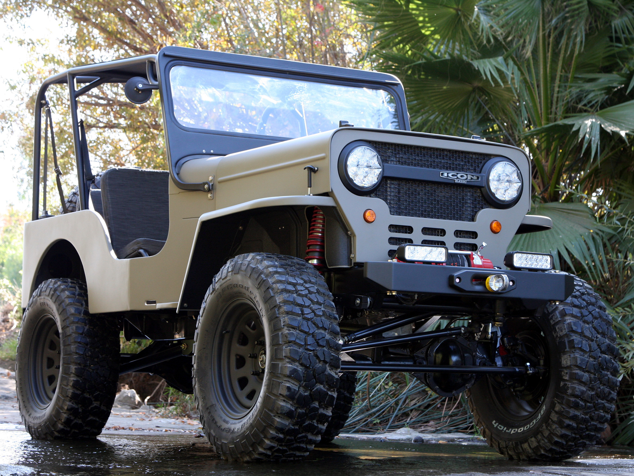 Jeep CJ: 7 фото