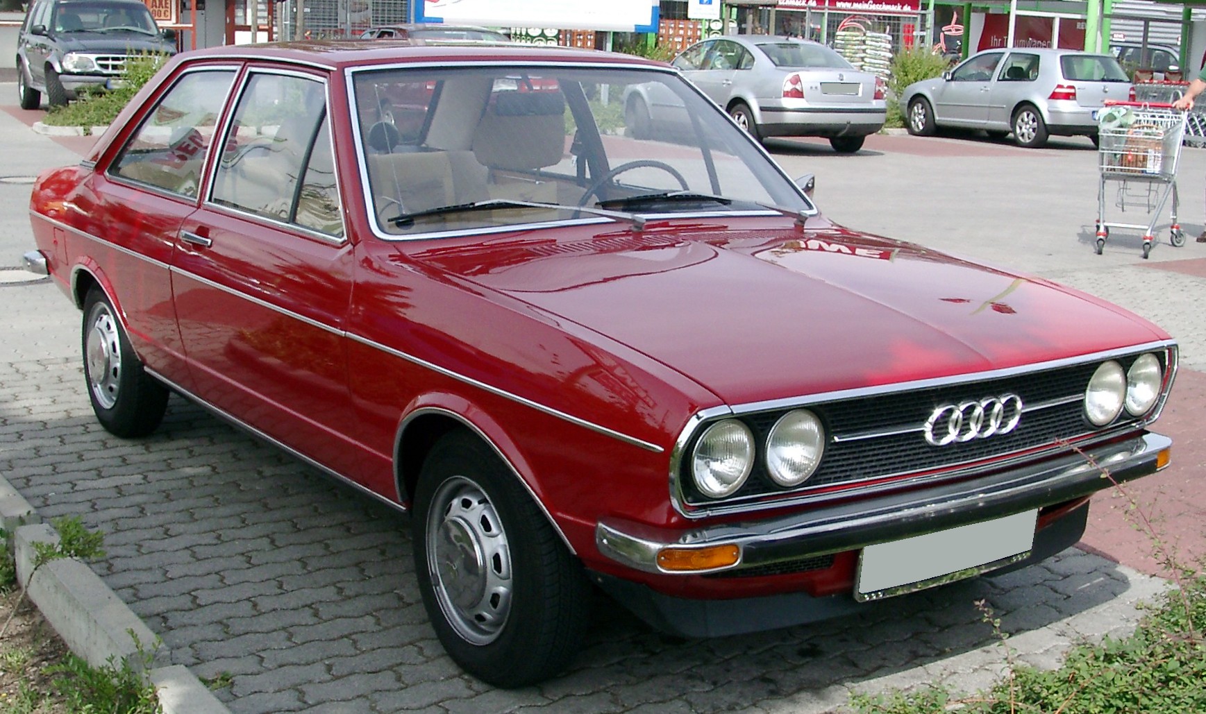 Audi 80 B1: 4 фото