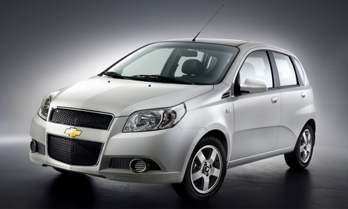 Chevrolet Aveo Hatchback I: 8 фото