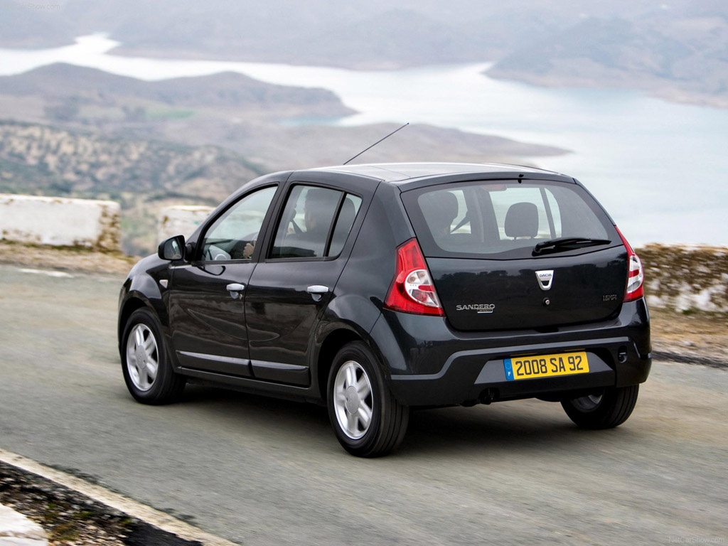 Dacia Sandero: 2 фото