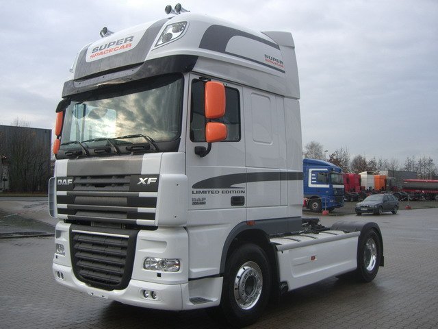 DAF XF I: 10 фото