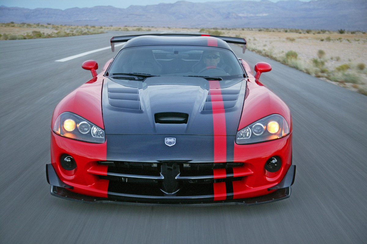 Dodge Viper: 12 фото