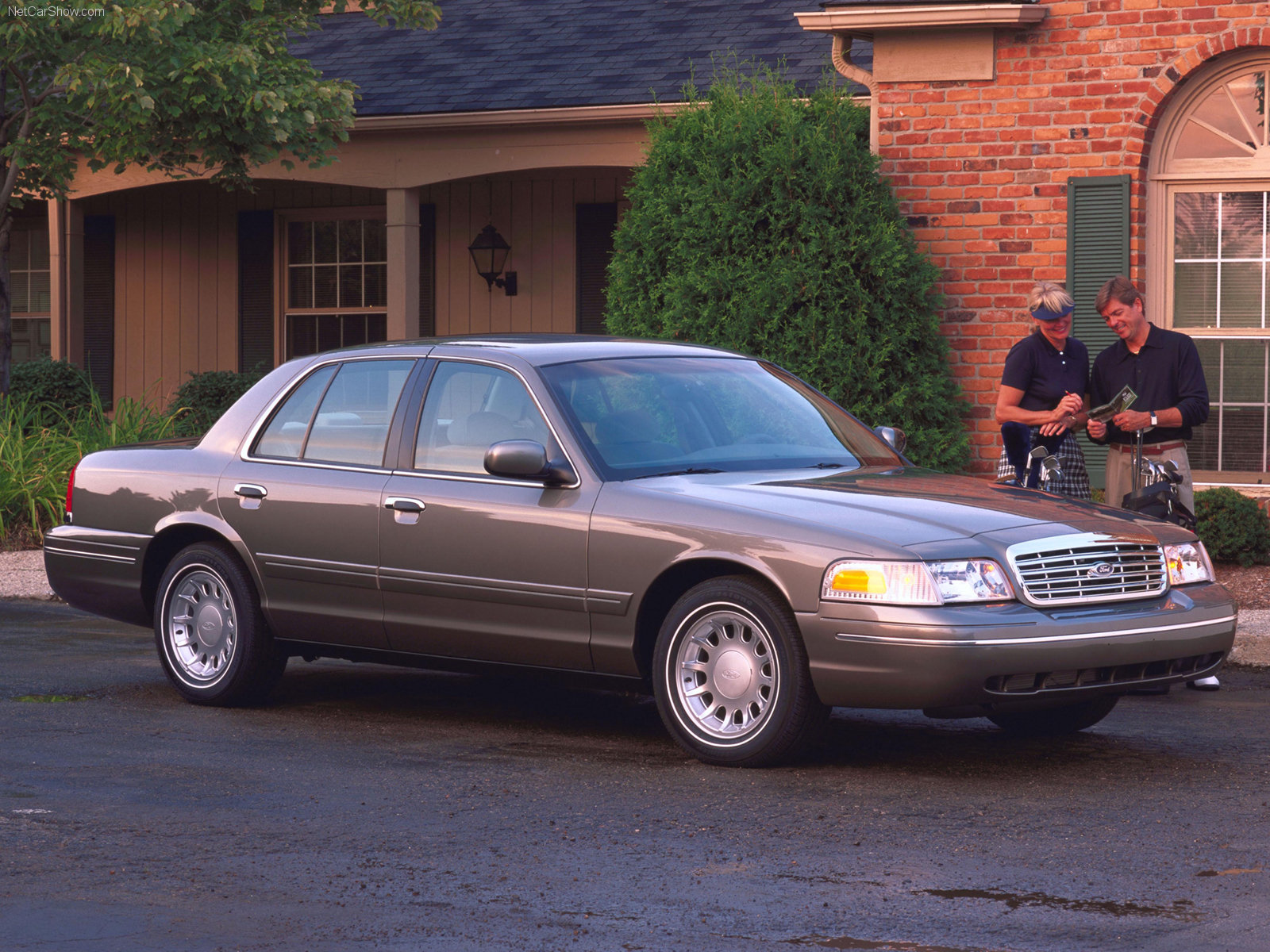 Ford Crown Victoria