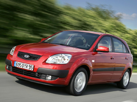 Kia Rio II Hatchback: 3 фото