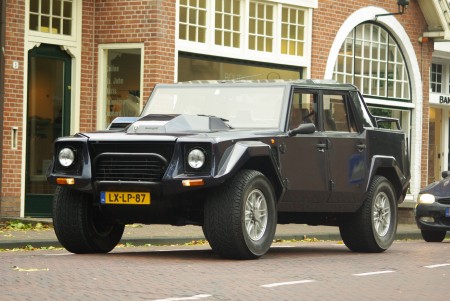 Lamborghini LM: 12 фото