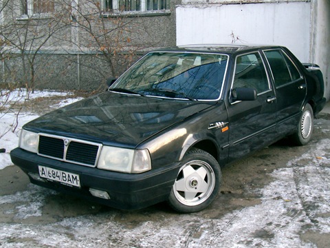 Lancia Thema: 12 фото