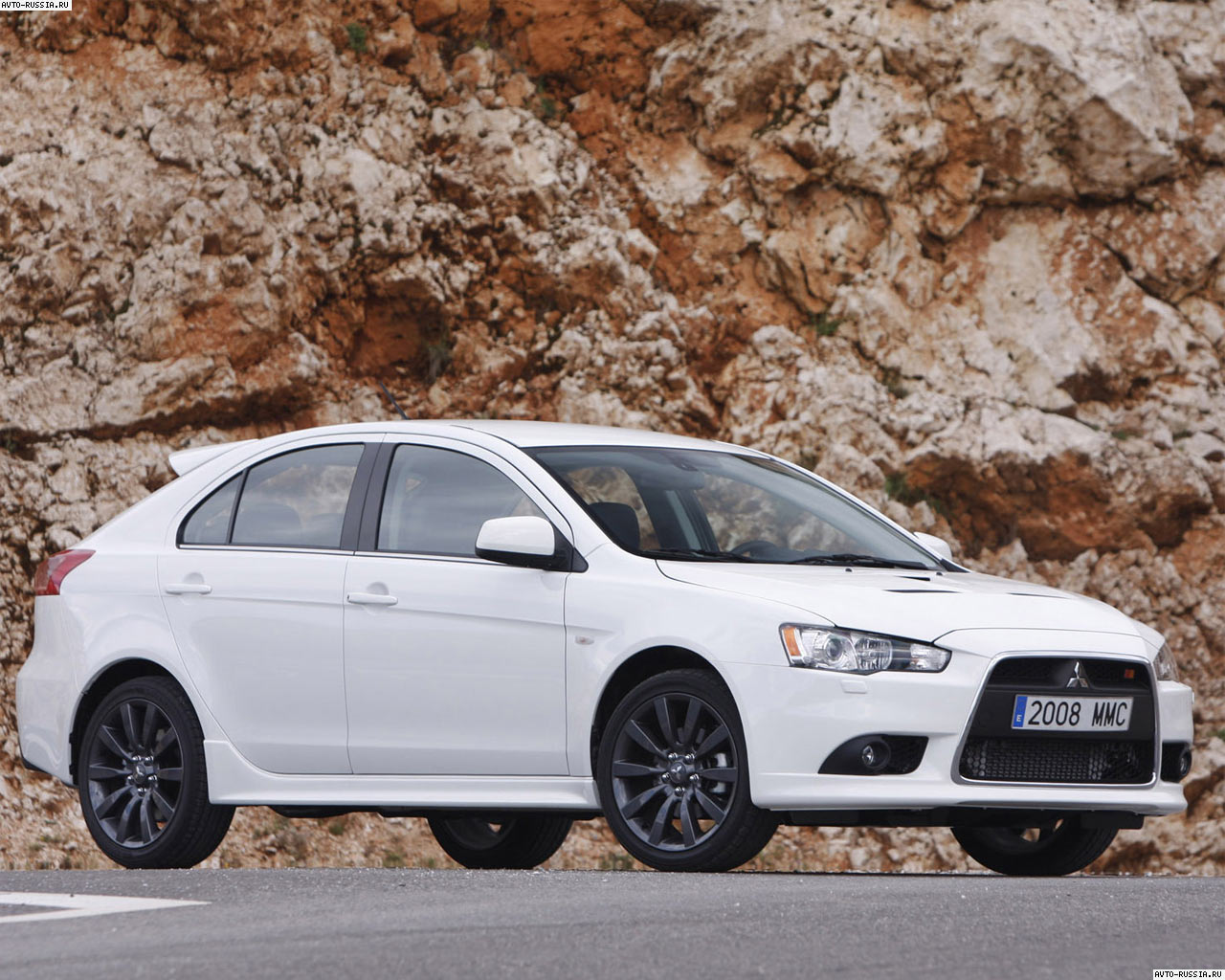 Mitsubishi Lancer X Ralliart SB: 9 фото