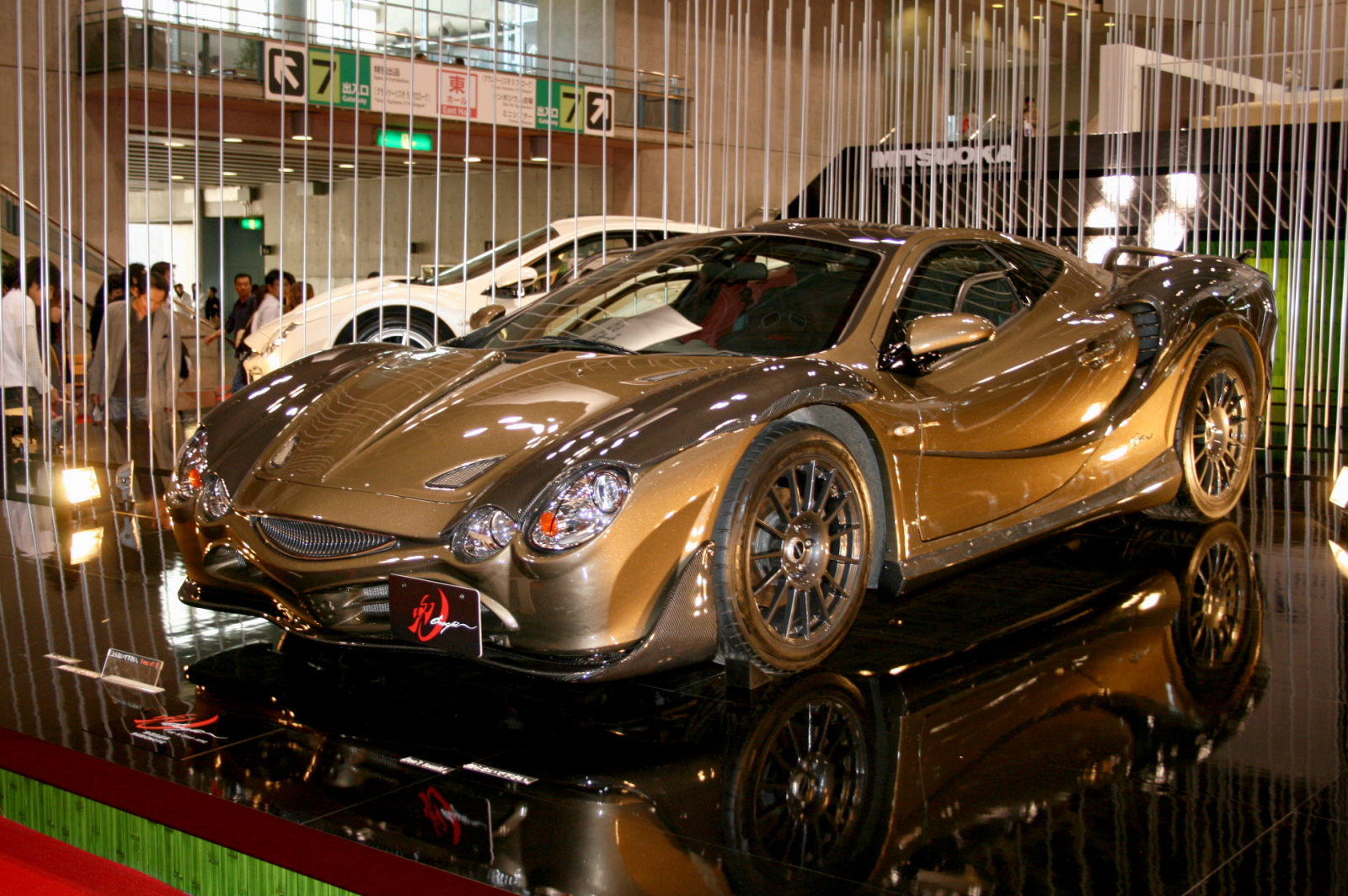 Mitsuoka Orochi: 4 фото