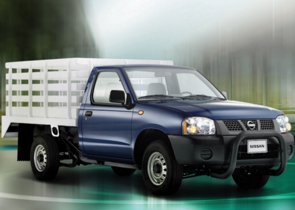 Nissan Pickup: 4 фото