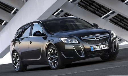 Opel Insignia OPC Sports Tourer: 9 фото