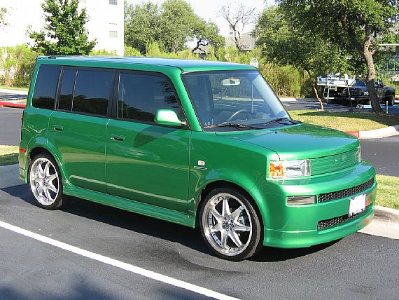 Scion xB I: 2 фото