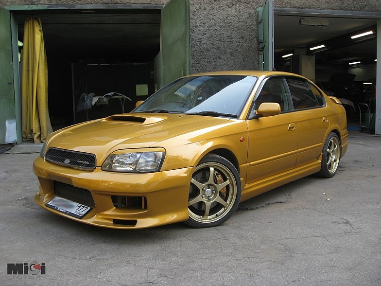 Subaru Legacy I: 8 фото