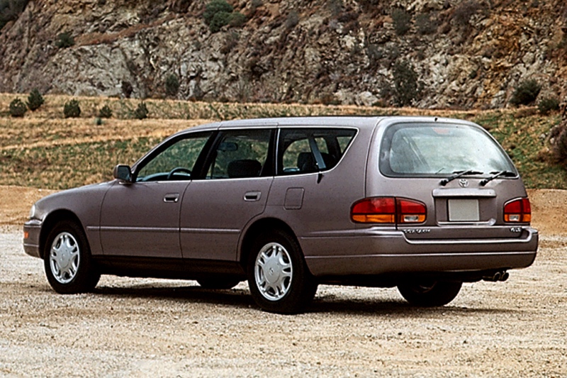 Toyota Camry wagon: 3 фото