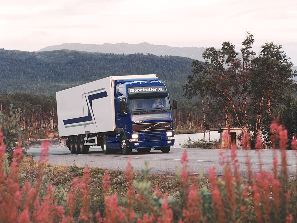 Volvo FH12: 9 фото