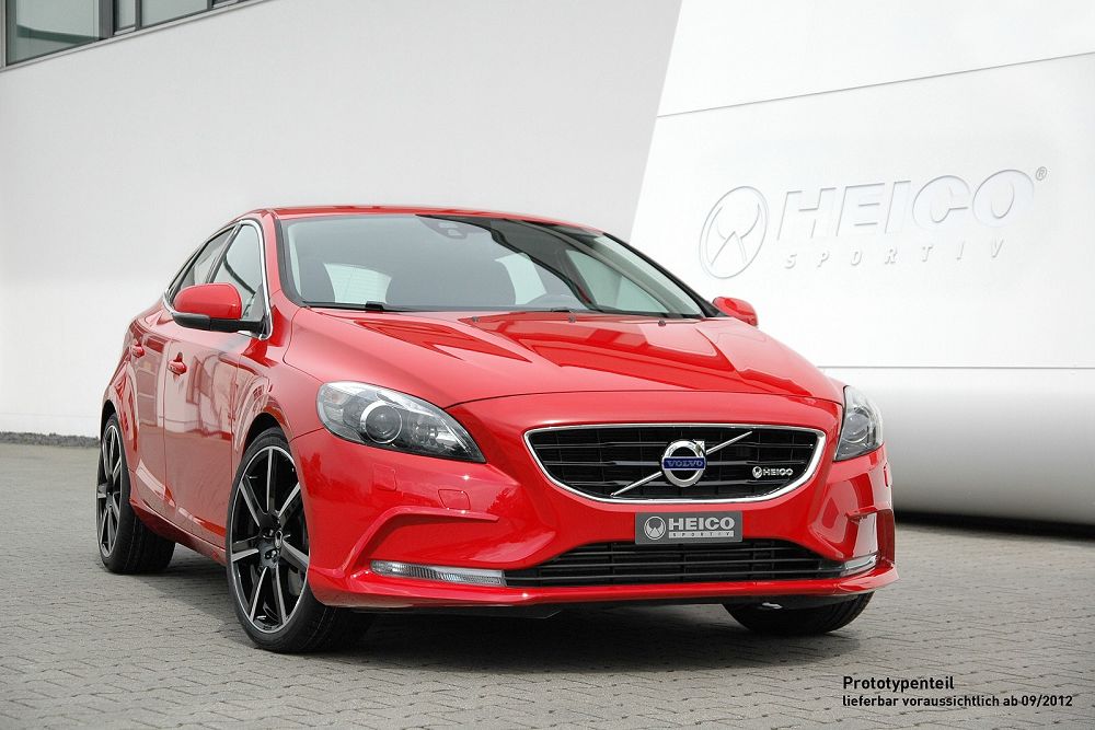 Volvo V40 I: 11 фото